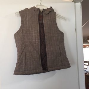 Hooded quilted vest